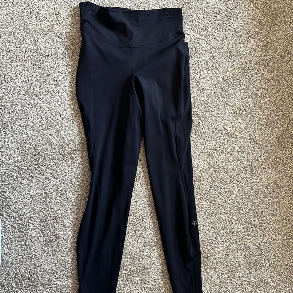 Base Pace Lululemon Leggings 28 inseam size 8